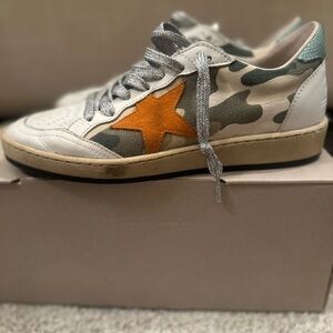 Golden Goose Ballstar Camo Orange stars size 37